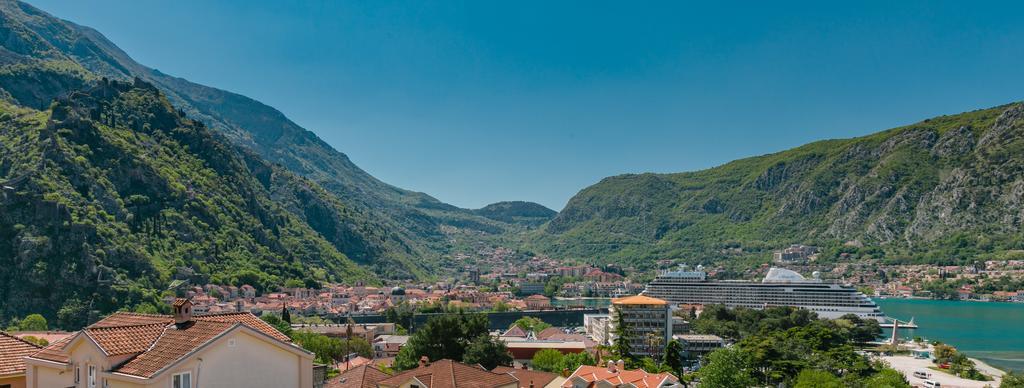 Apartments Feniks Kotor Luaran gambar