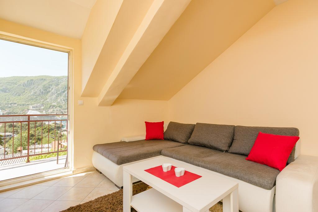 Apartments Feniks Kotor Luaran gambar