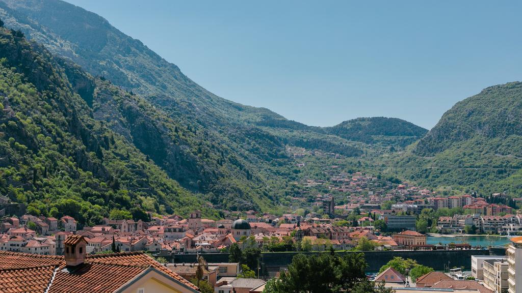 Apartments Feniks Kotor Luaran gambar