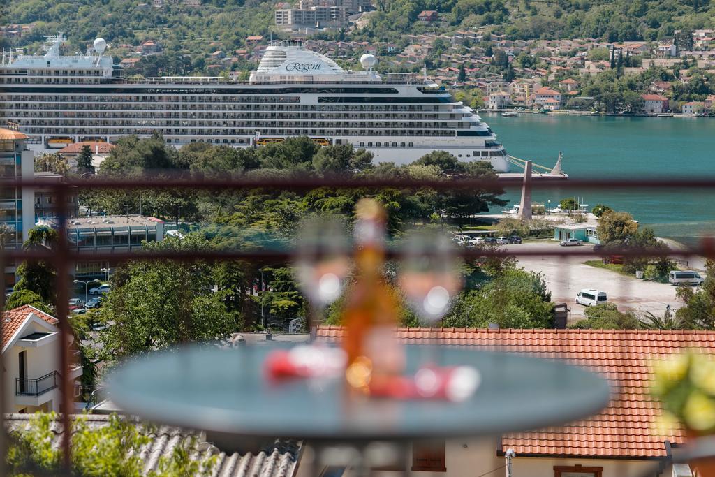 Apartments Feniks Kotor Luaran gambar